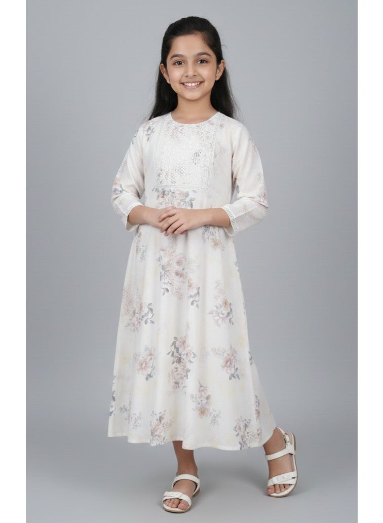 هانا آند سارا جلابية بناتي بطبعة رقمية زهرية من الفيسكوز - فستان محتشم خفيف الوزن - Image 2